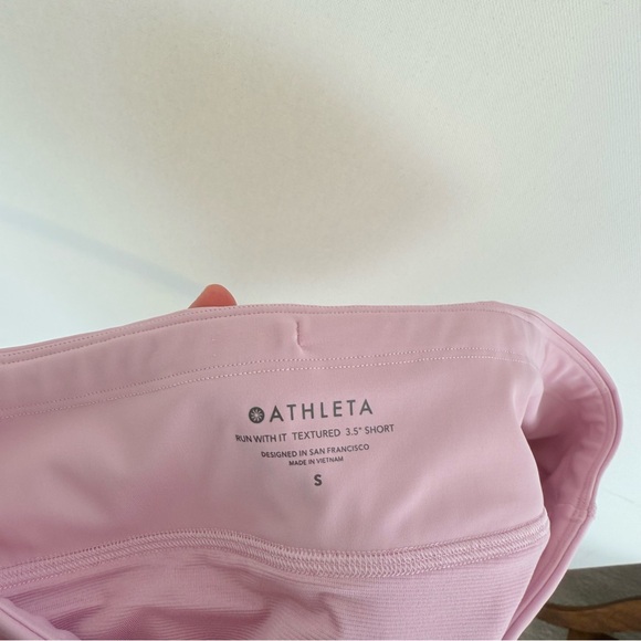 Athleta Womens Run With It Textured 3.5” Shorts size small - Picture 4 of 6